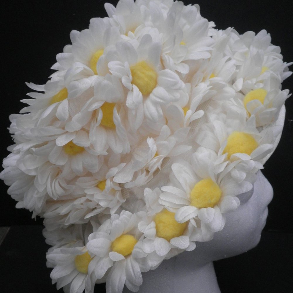 Nancy Eileen Modes Vintage hat